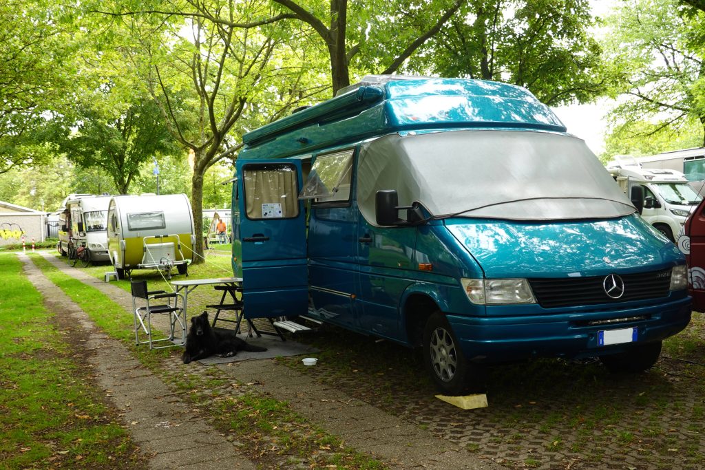 CARAVAN SALON 2025 mit Hund