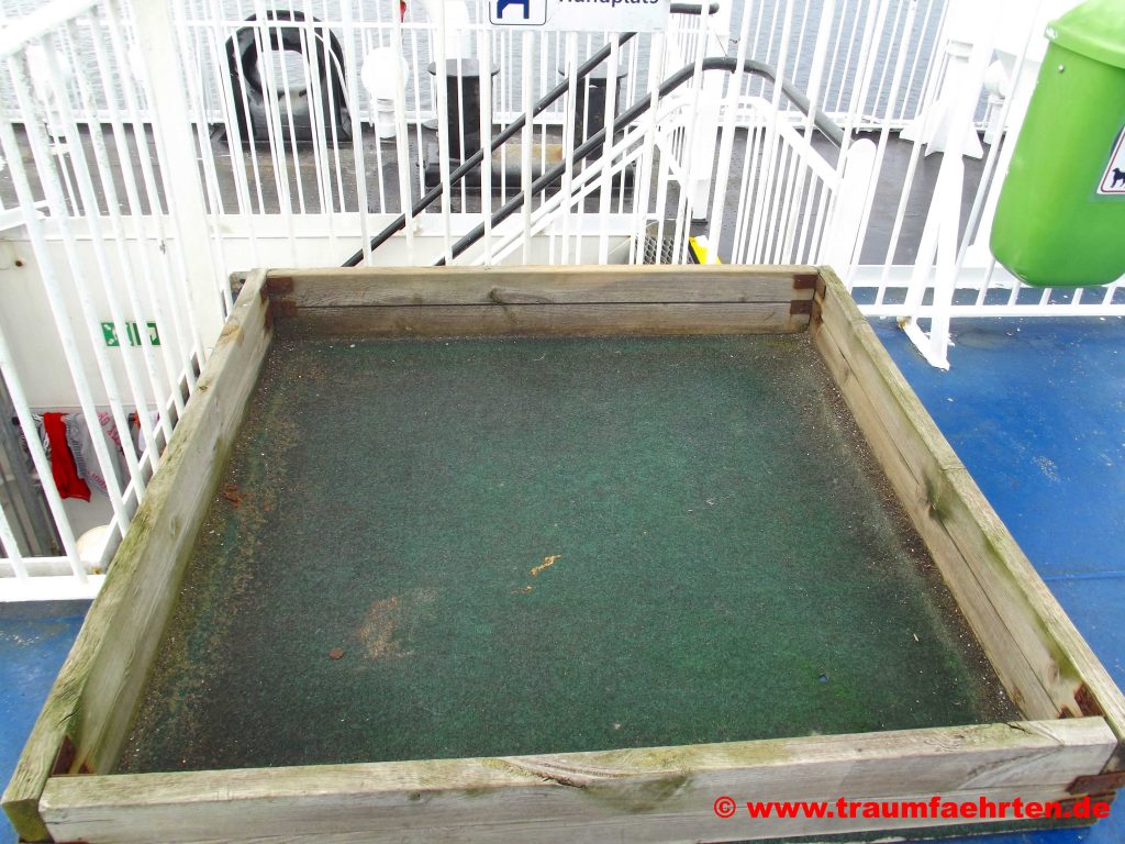 Mit Wohnmobil und Hund nach Schweden So klappt es auf der Fähre