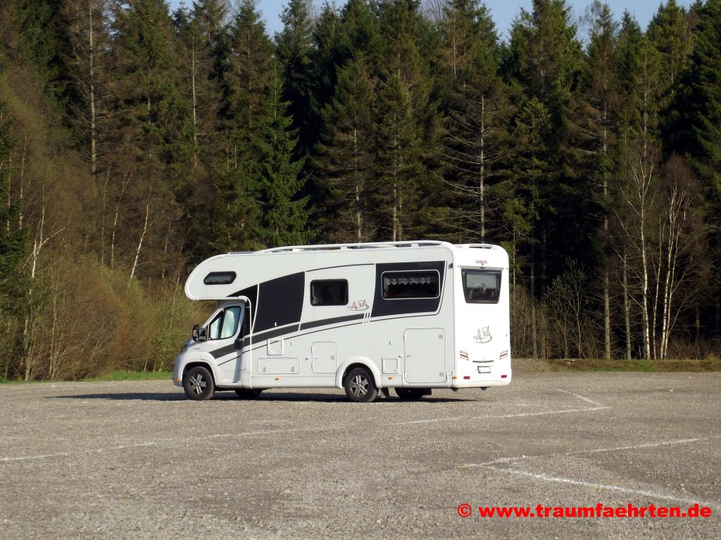 Gekas mit dem Wohnmobil Stellplatz ALPA